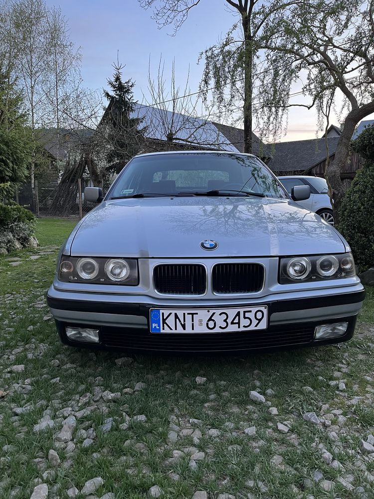 BMW e36 318i compact