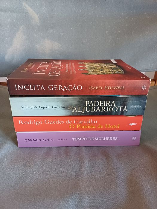 Livros de autores diferentes