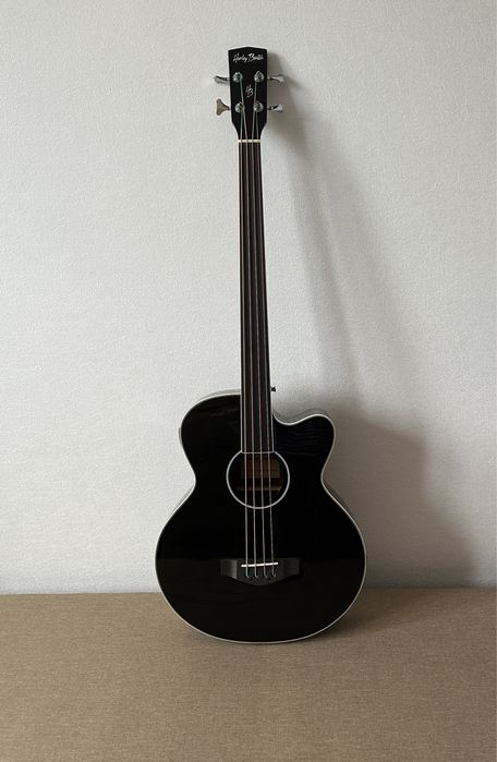 Безладова акустична бас-гітара з чохлом Harley Benton Acoustic Bass