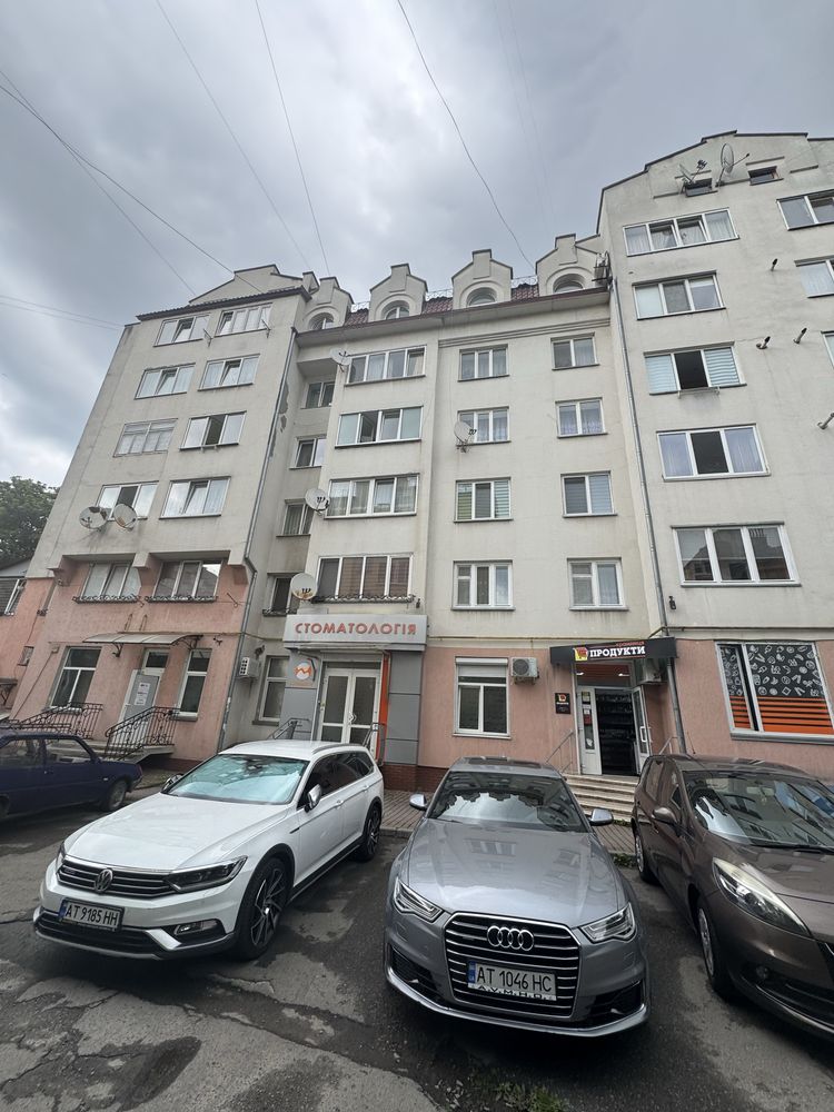 2 кімнатна вул.Вовчинецька 28