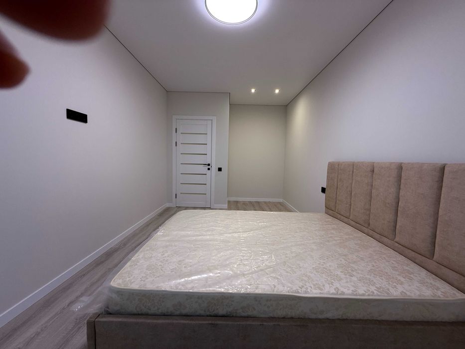 Видова квартира з люкс ремонтом! Центральний парк,без комісії! Торг є!