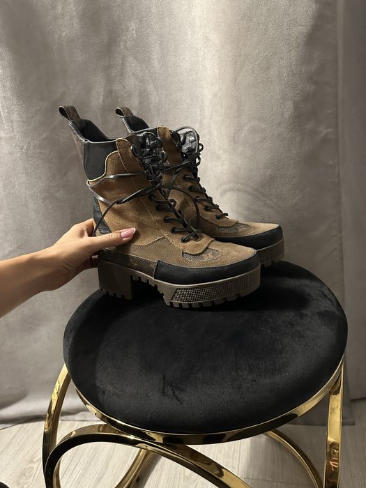 Botki trapery  Louis Vuitton Laureate Desertboots