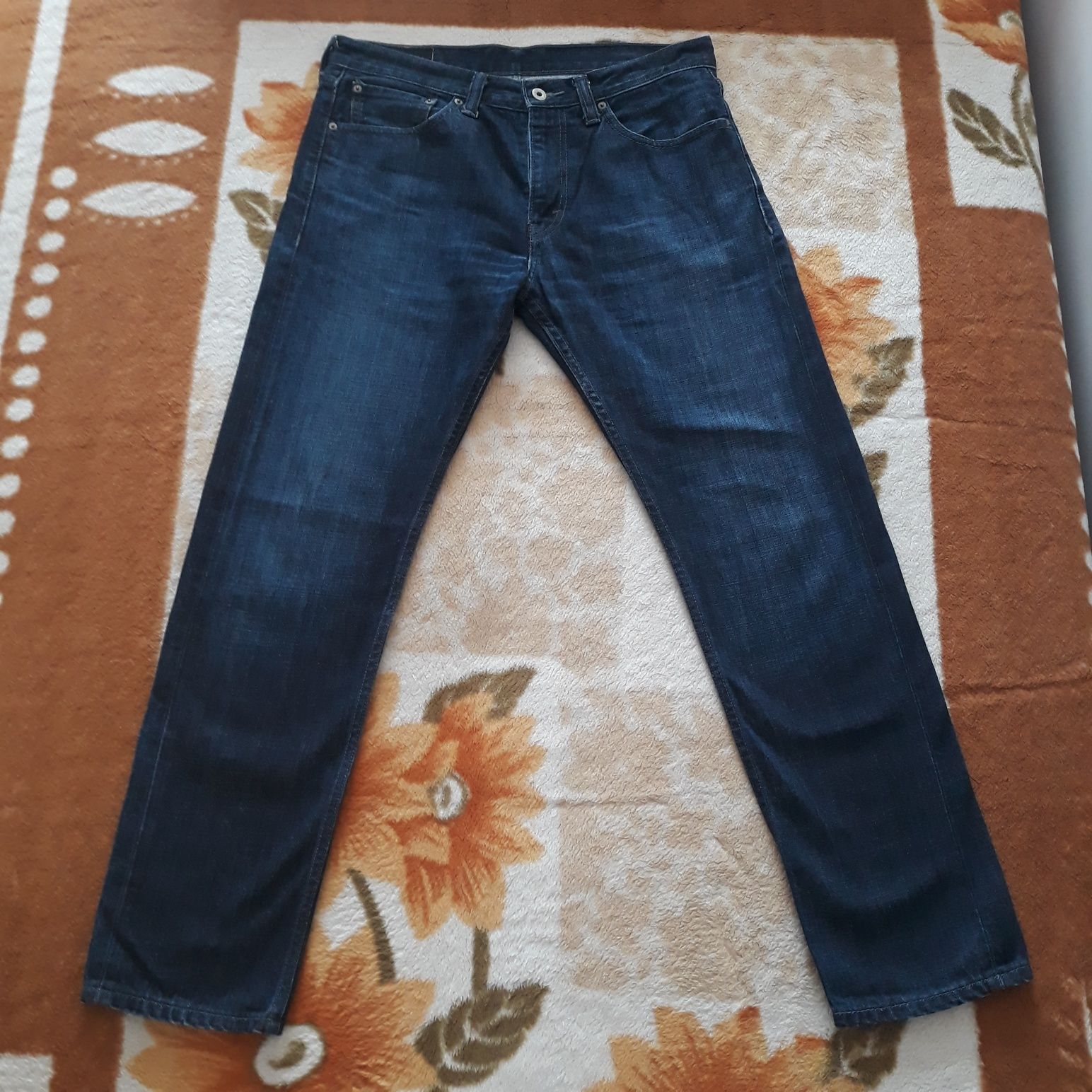 Levi's Oryginalne Spodnie rozmiar L. W32 L32.