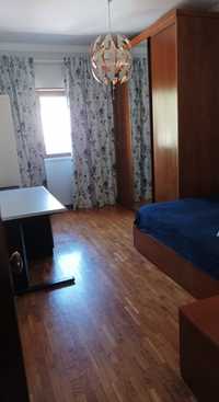 Quarto alugar*sem caução*(Room for rent ladies) Estudante/t