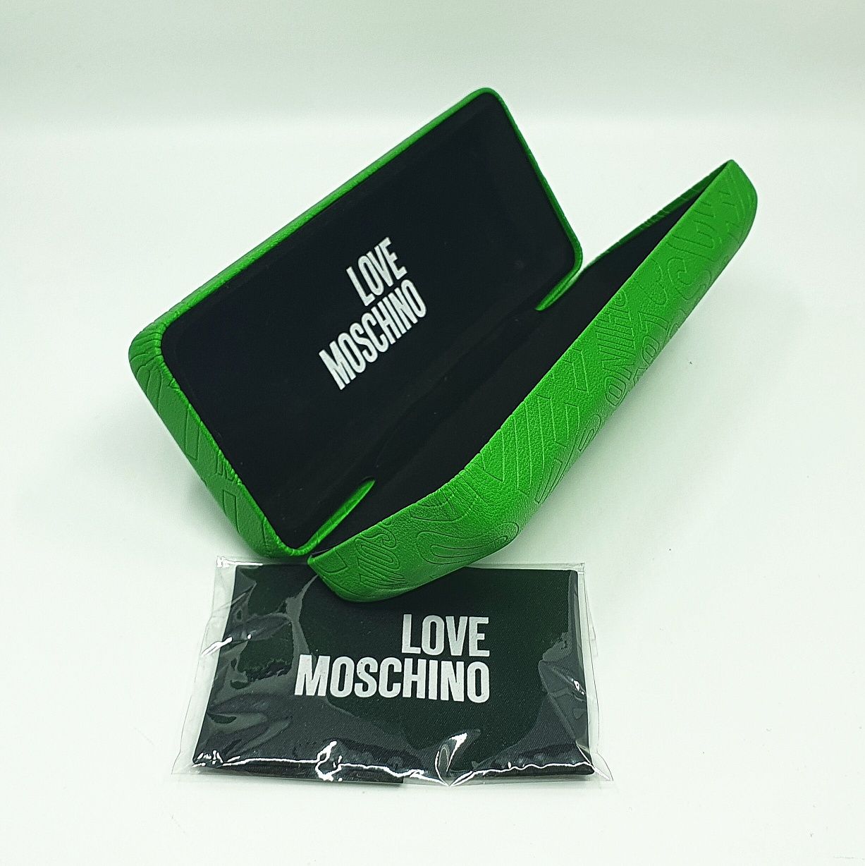 Zielone etui na okulary Love Moschino + oryginalna ściereczka
