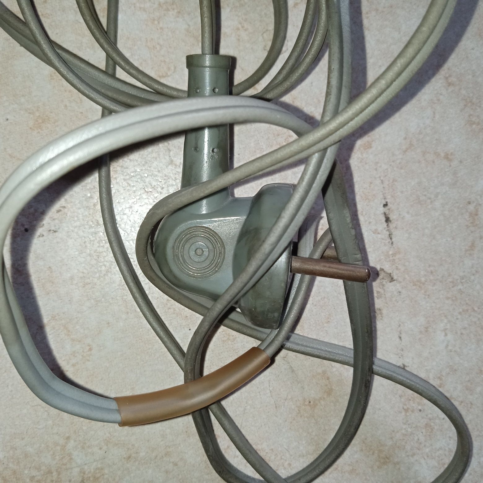 Przewód, kabel zasilający 250V/6A. Dł. 2mb. Kolekcja PRL