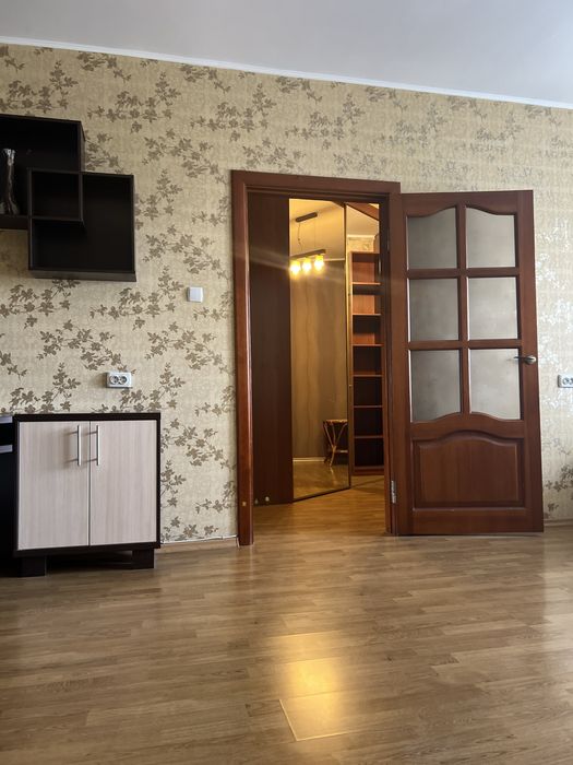 Оренда двохкімнатної квартири. Район 5 кутів.