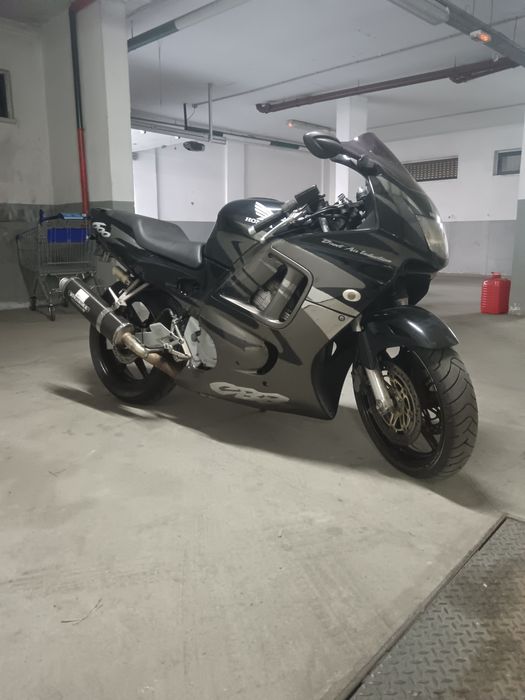 CBR 600 F3 para venda