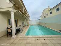 Excelente moradia V3 com Piscina localizada em Albufeira na zona da...
