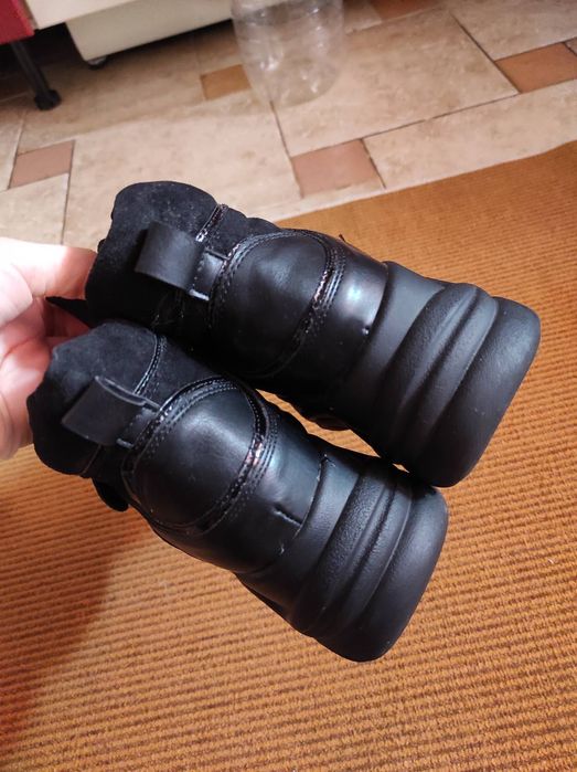 Ботинки демі високі