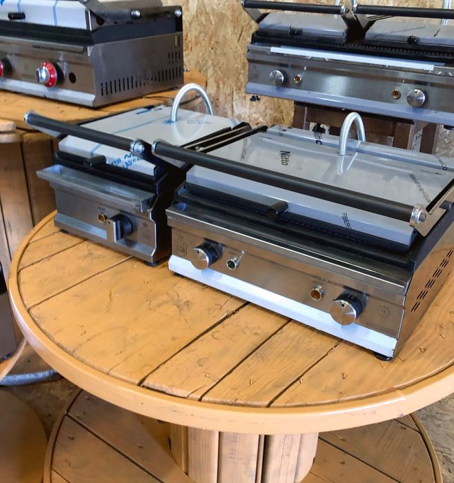 Grelhador/Tostadeira Elétrico e a Gás Económico