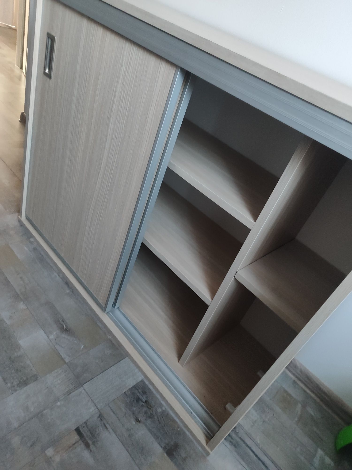 Komoda 100 cm drzwi przesuwne