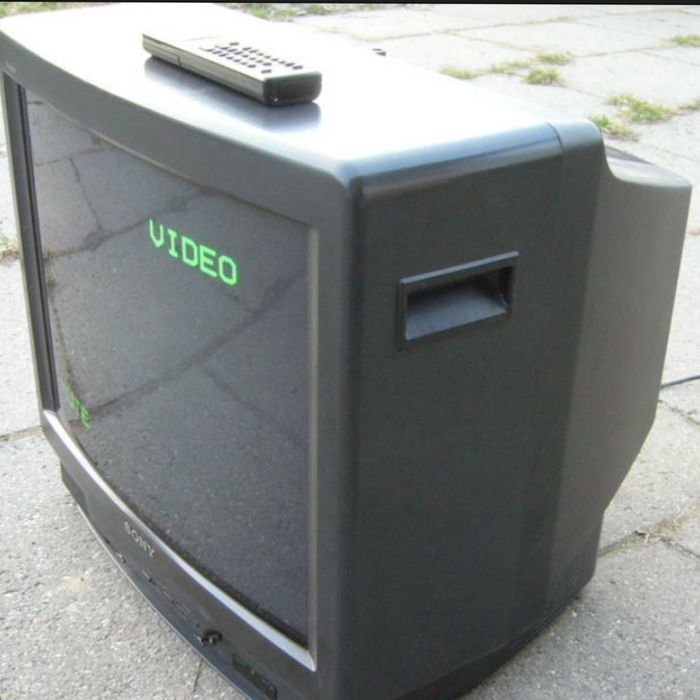 telewizor kineskopowy