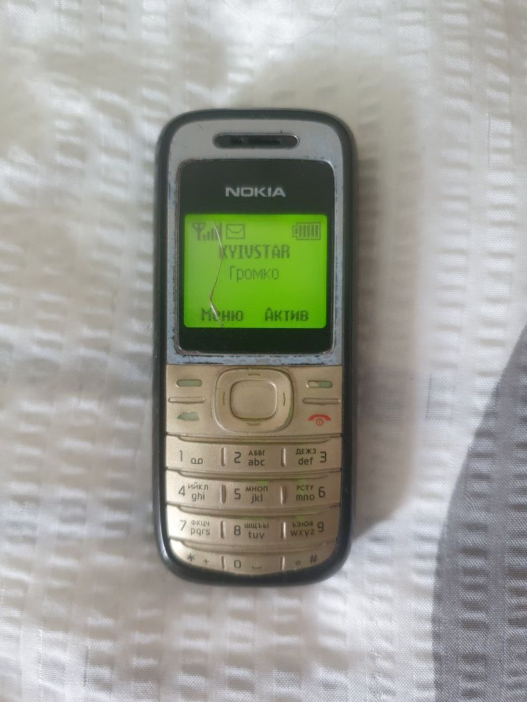 Продам nokia 1200