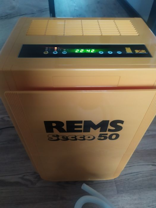 ELEKTRYCZNY osuszacz powietrza REMS SECCO 50 O MOCY 760W wynajem