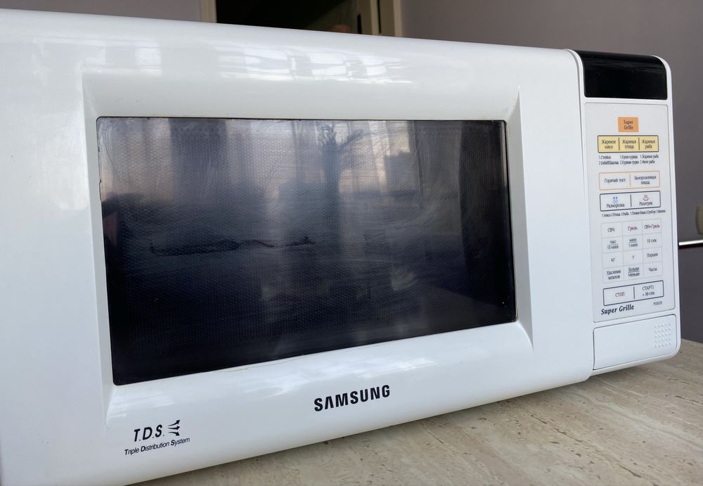 Микроволновая печь -гриль Samsung