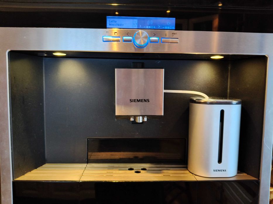 Ekspres do zabudowy Siemens TK76K572