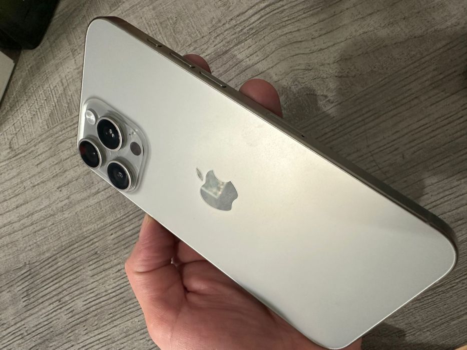 Iphone 15 pro max 256 gigas