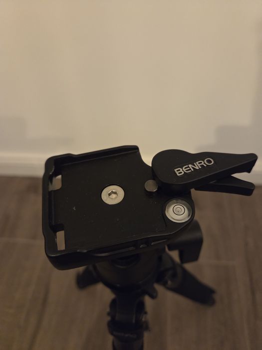 Statyw Benro A-350 EX + głowica BH-1 + pokrowiec