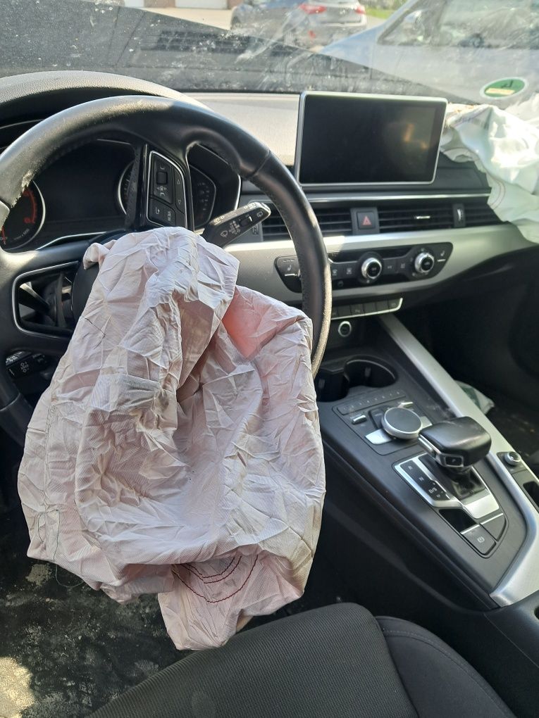 Audi a4 b9 uszkodzone