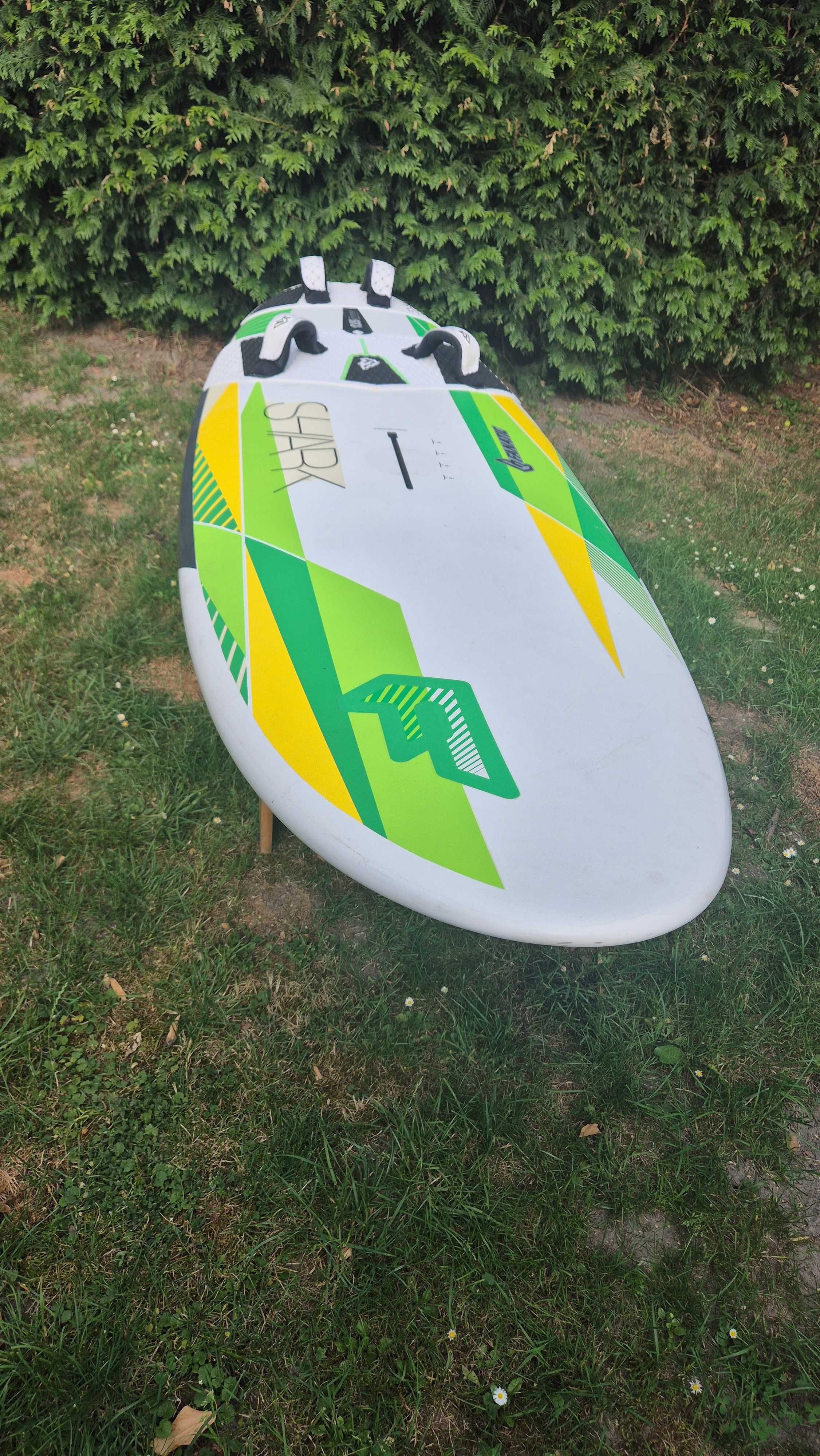Deska Fanatic Shark 135L HRS Stan idealny strapy i fin