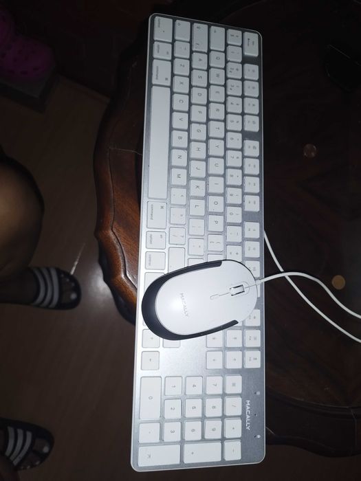 Macally Keyboard and Mouse Like New64283910346371120