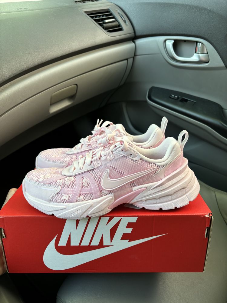 Женские Nike V2K Run Новые  Оригинал