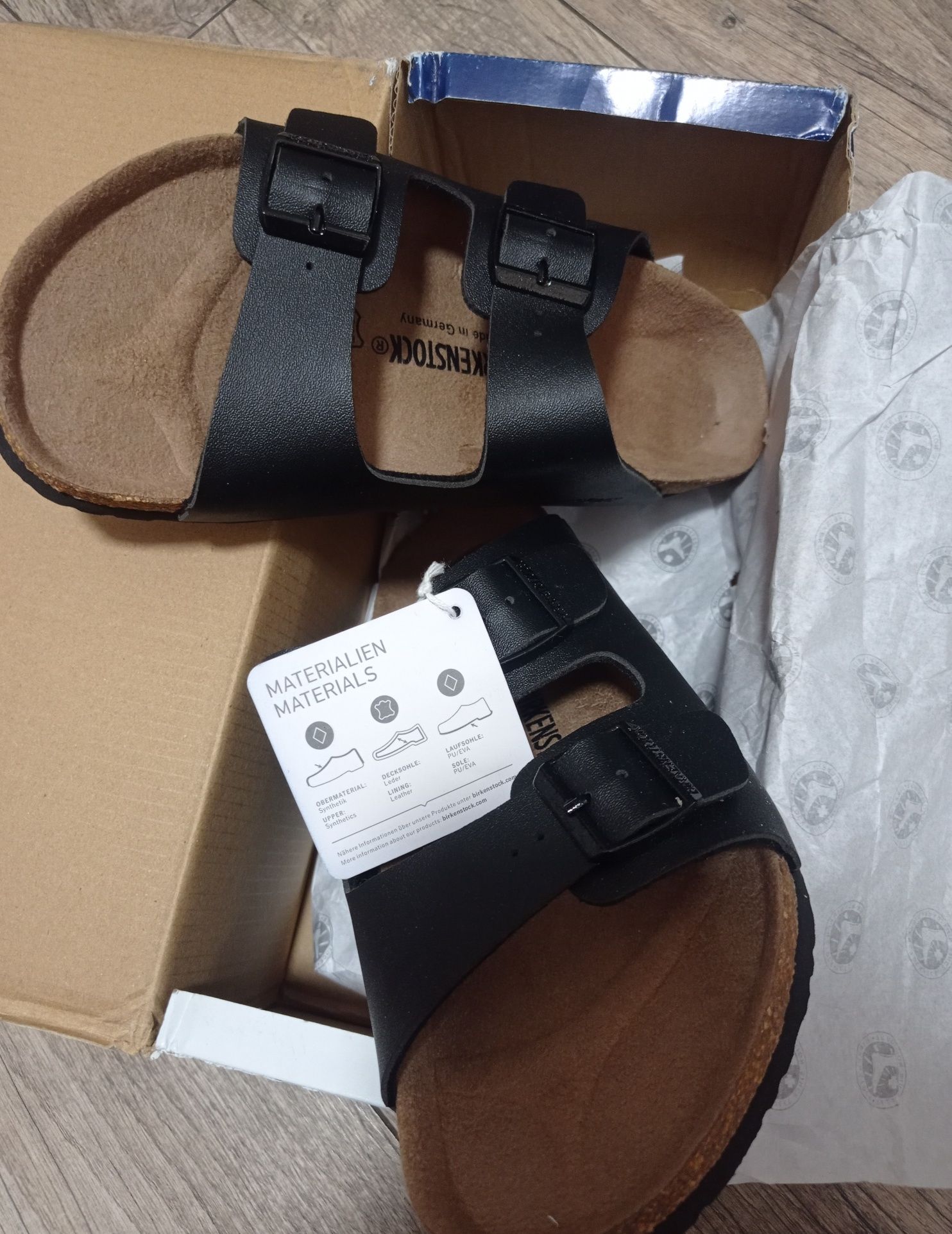 Шльопанці, сандалі Birkenstock