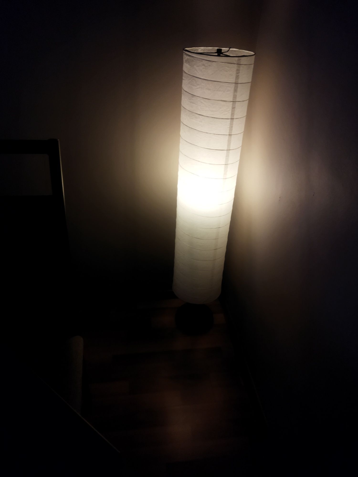 Lampa podłogowa stojąca