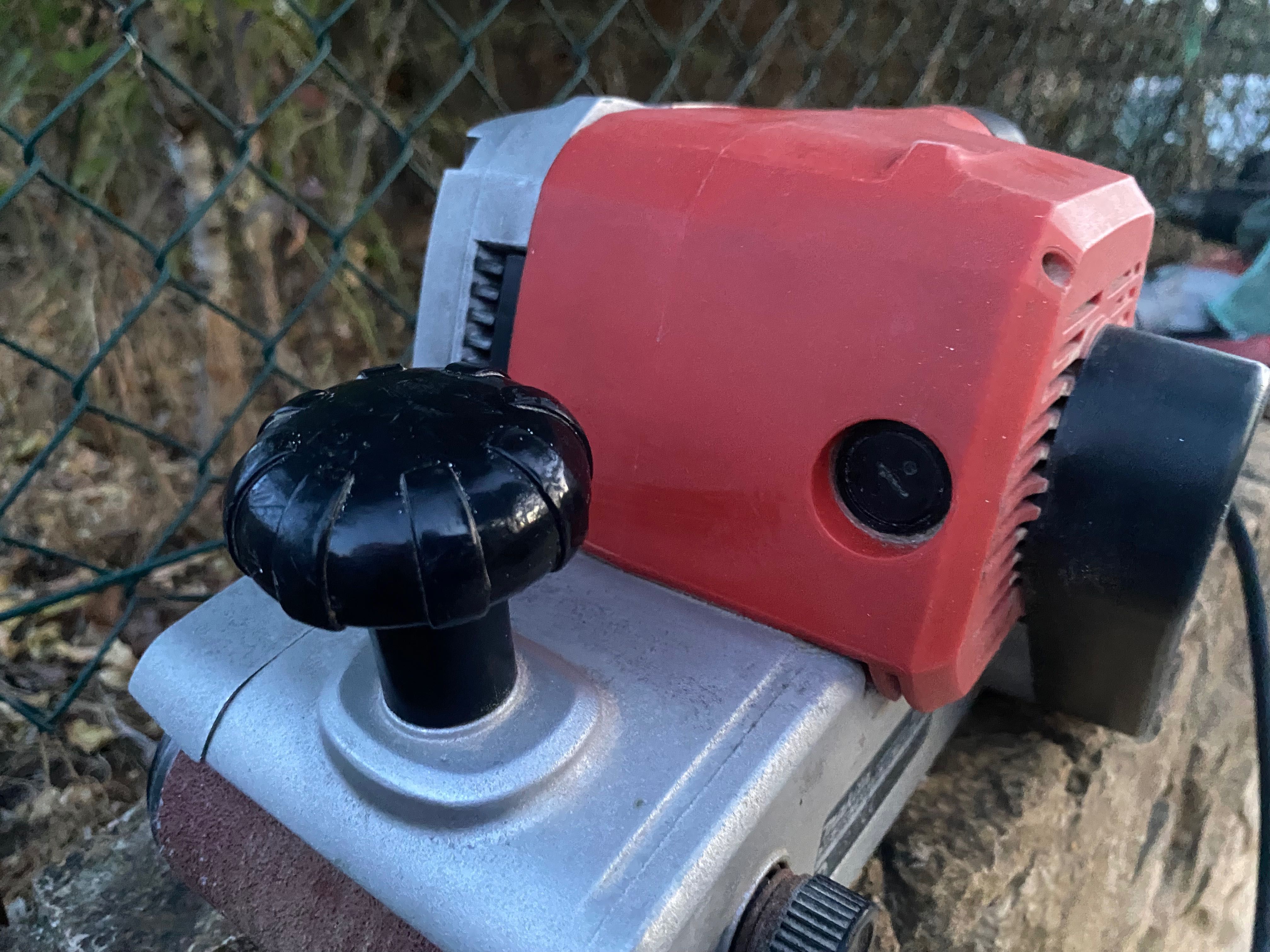 Lixadora de rolo Makita M9400