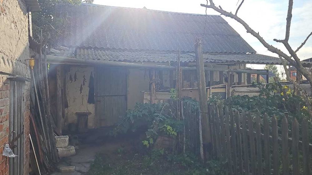 Капітальний цегляний будинок поруч з центром м. Баришівка Є ВІДЕООГЛЯД
