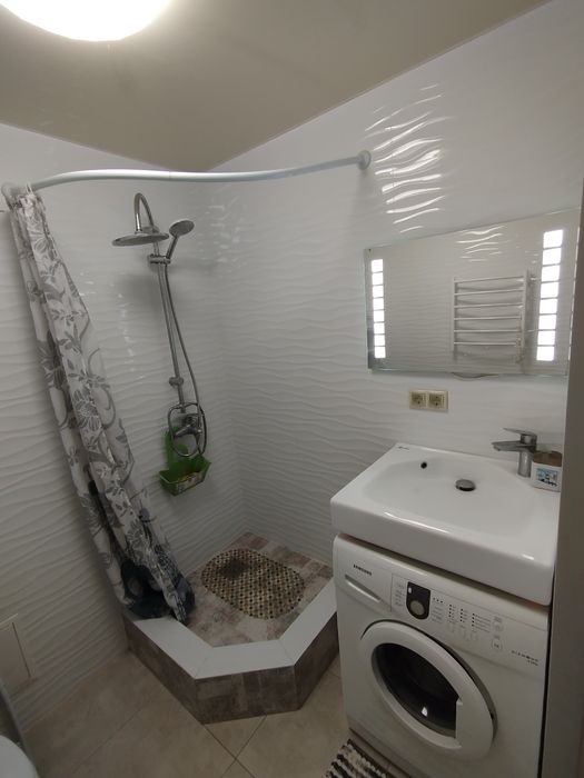 Продам 1 кім.кв. в м. Сміла центр