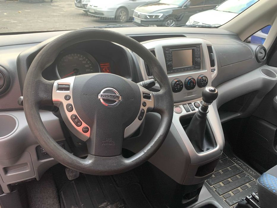 мини автобус Nissan NV200-2015р