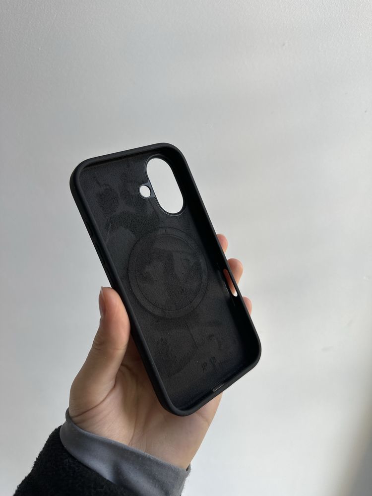 Szkło hartowane i etui silikonowe czarne MagSafe do IPHONE 16