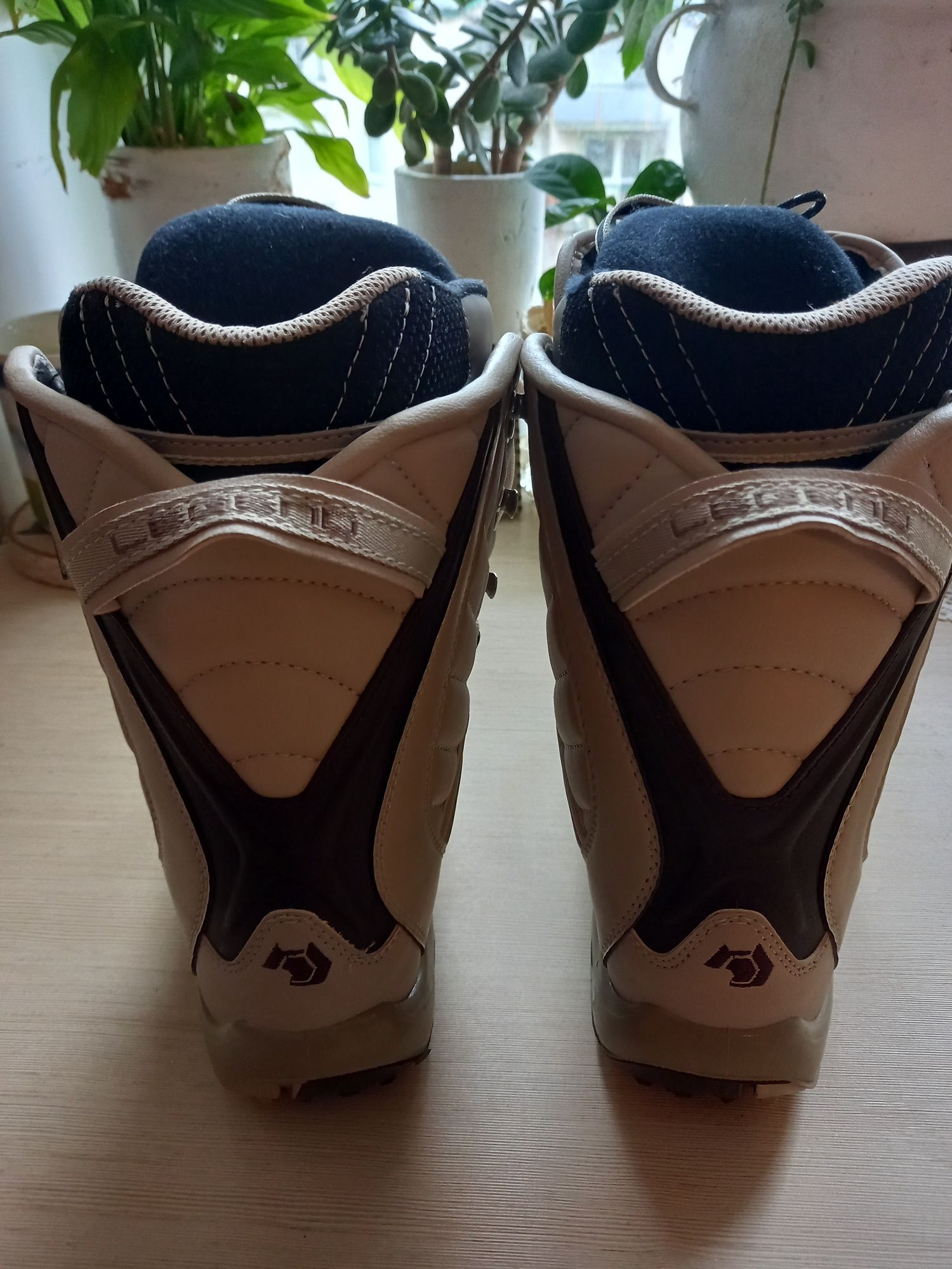 Sprzedam buty snowboardowe rozm 37,stan b.dobrym