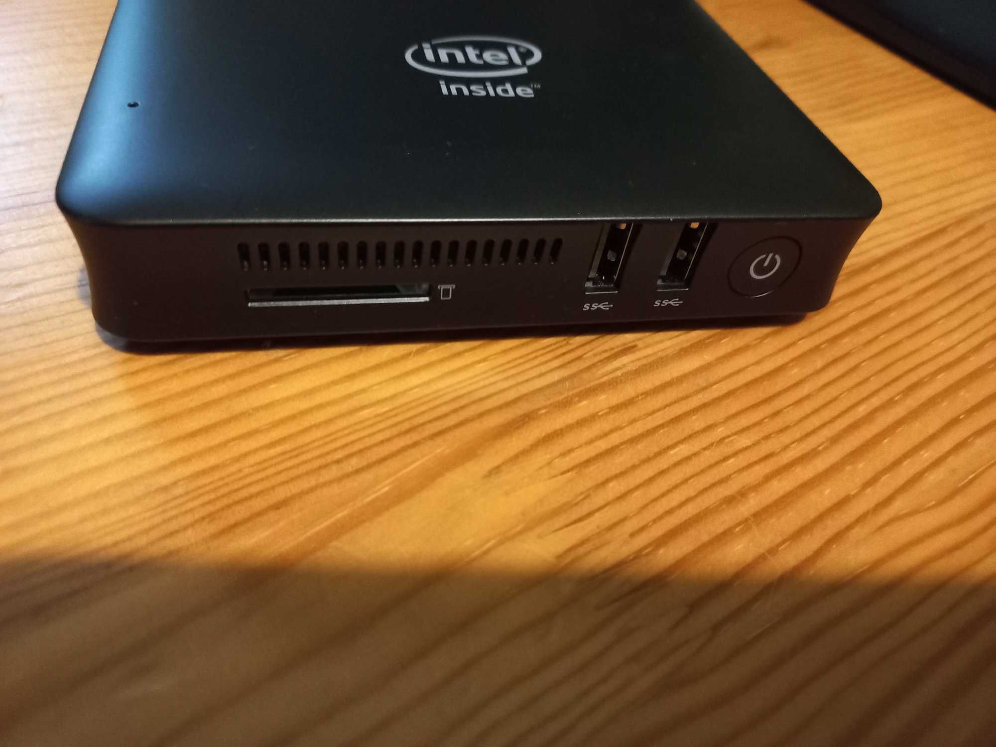 Mini computadores intel NUC e WsPC