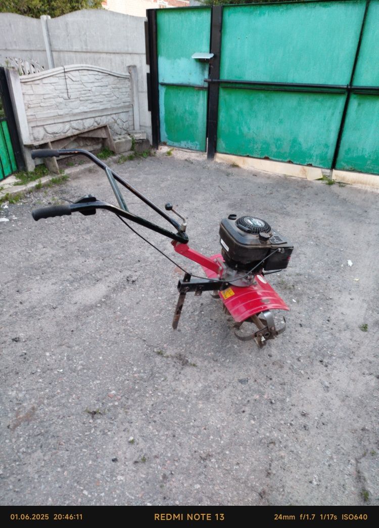 Продам мотоблок тарпан briggs stretton