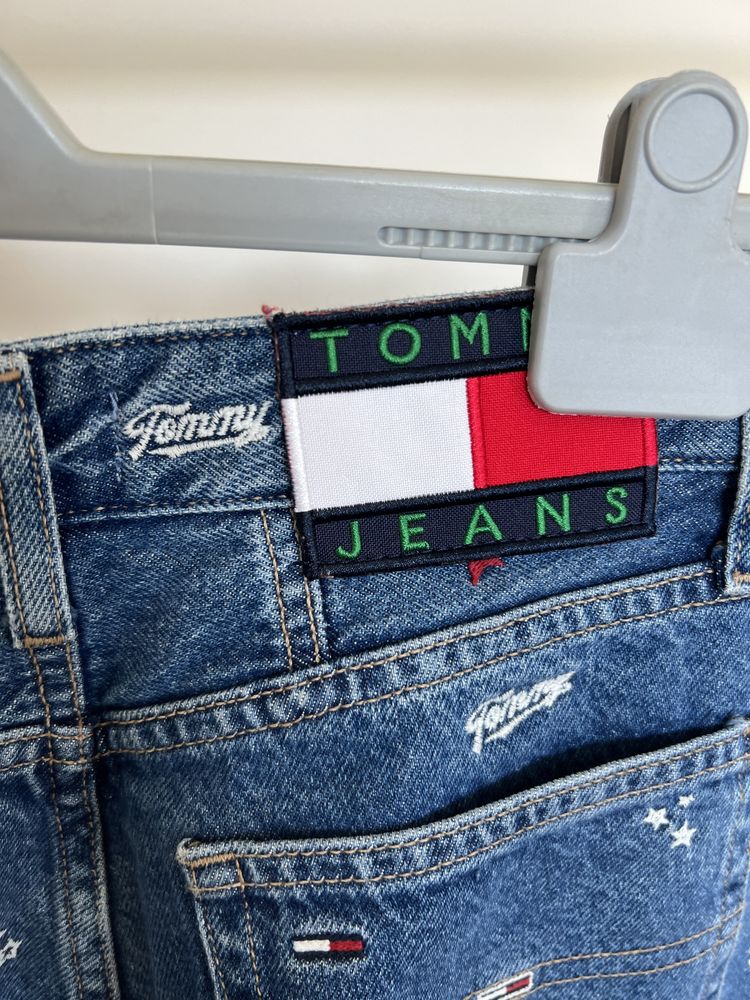 Damskie jeansy mom jeans Tommy Hilfiger Tommy Jeans logo