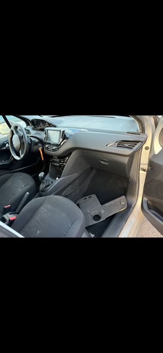 Tablier Peugeot 208 1.6 bluehdi