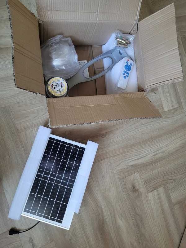 lampa uliczna solarna LED  włączająca się automatycznie po zmroku