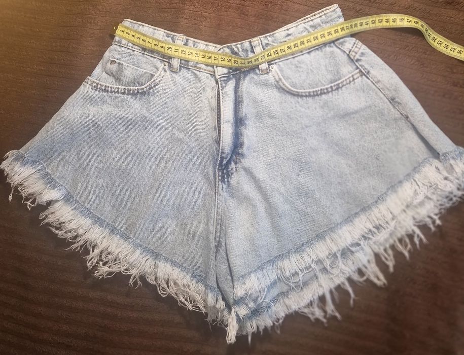 Джинсові мега-стильні шорти М розмір