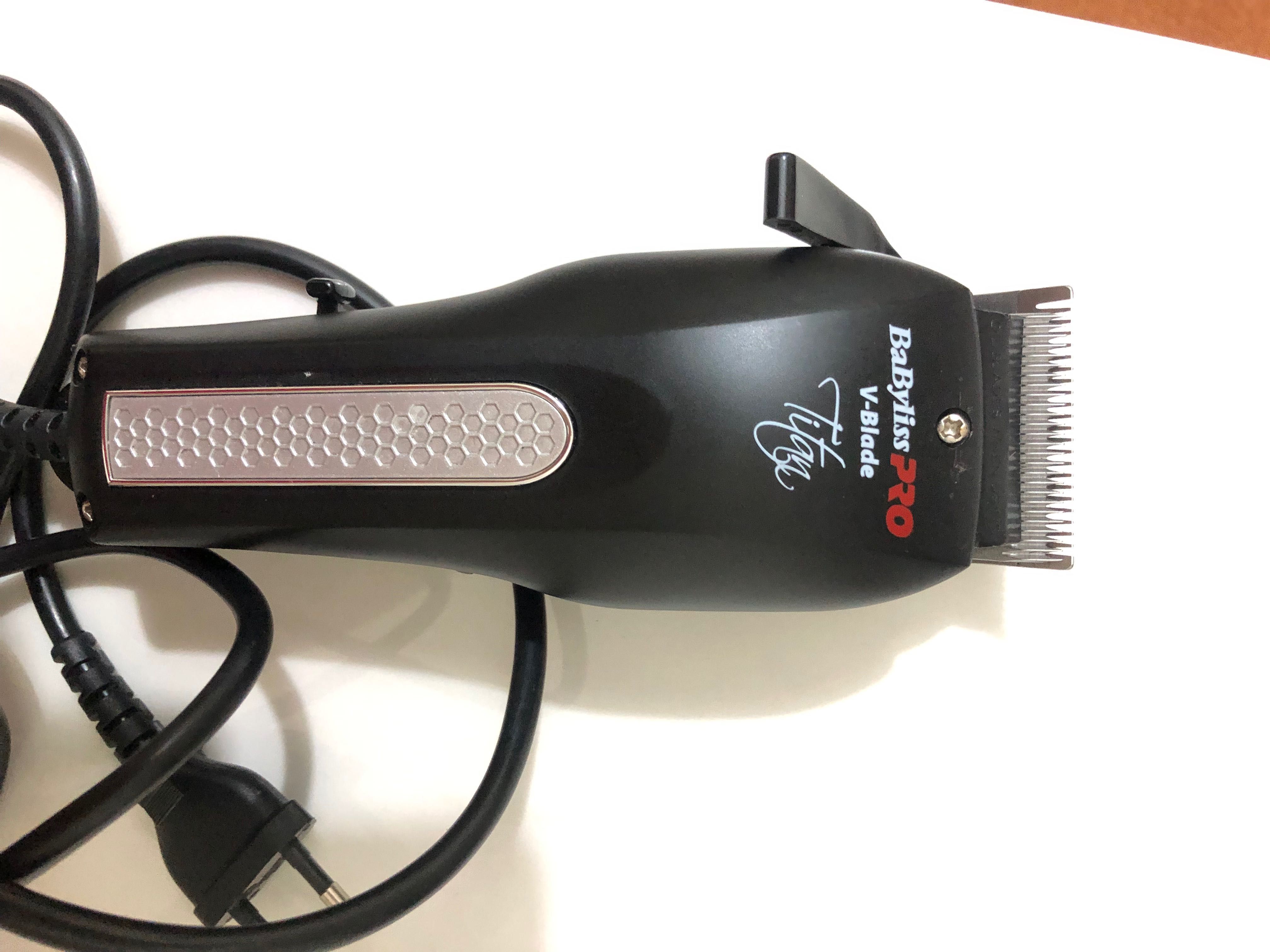 Máquina de cortar cabelo Babyliss usada