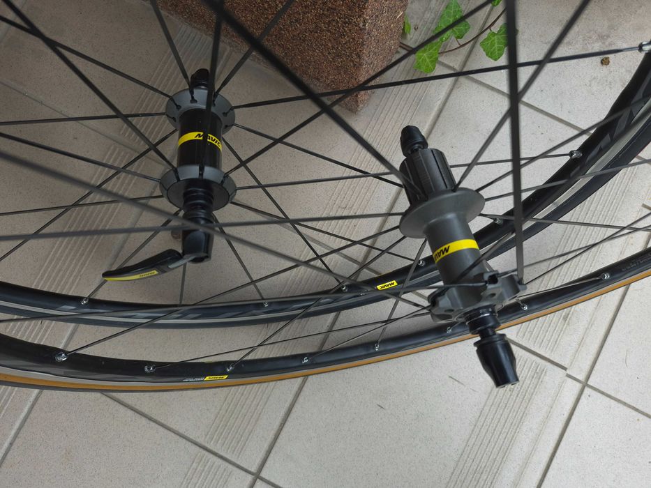 MAVIC KSYRIUM ELITE UST Koła szosowe bębenek Shimano