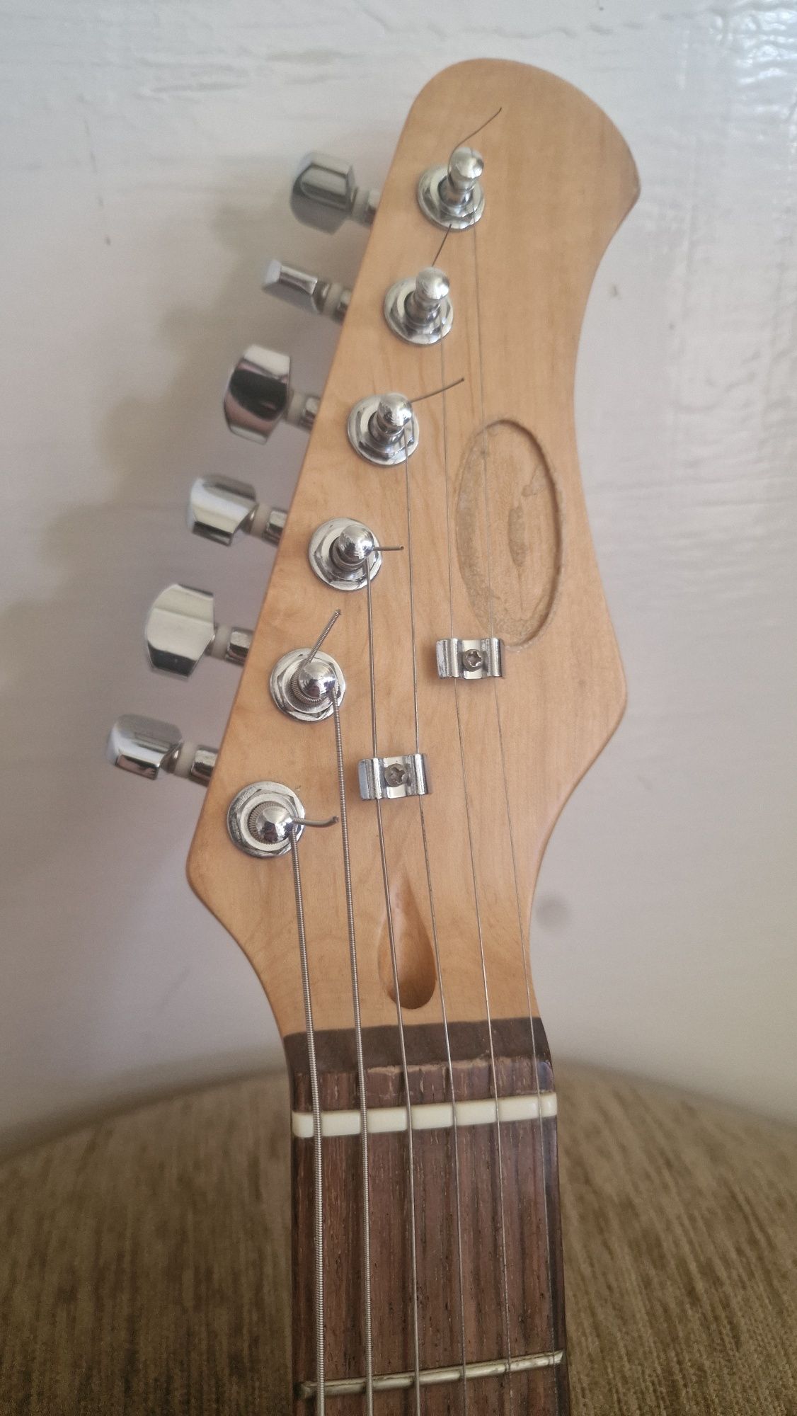 Gitara elektryczna z pokrowcem