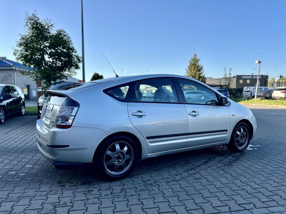 Wynajem samochodu Wynajem AuT Wypożyczalnia doba tydzień Prius Automat