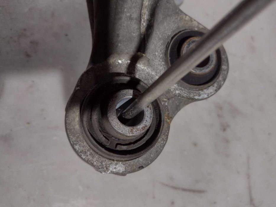 Hyundai Sonata 11-15 Hybrid  Цапфа задняя левая / правая / Соната