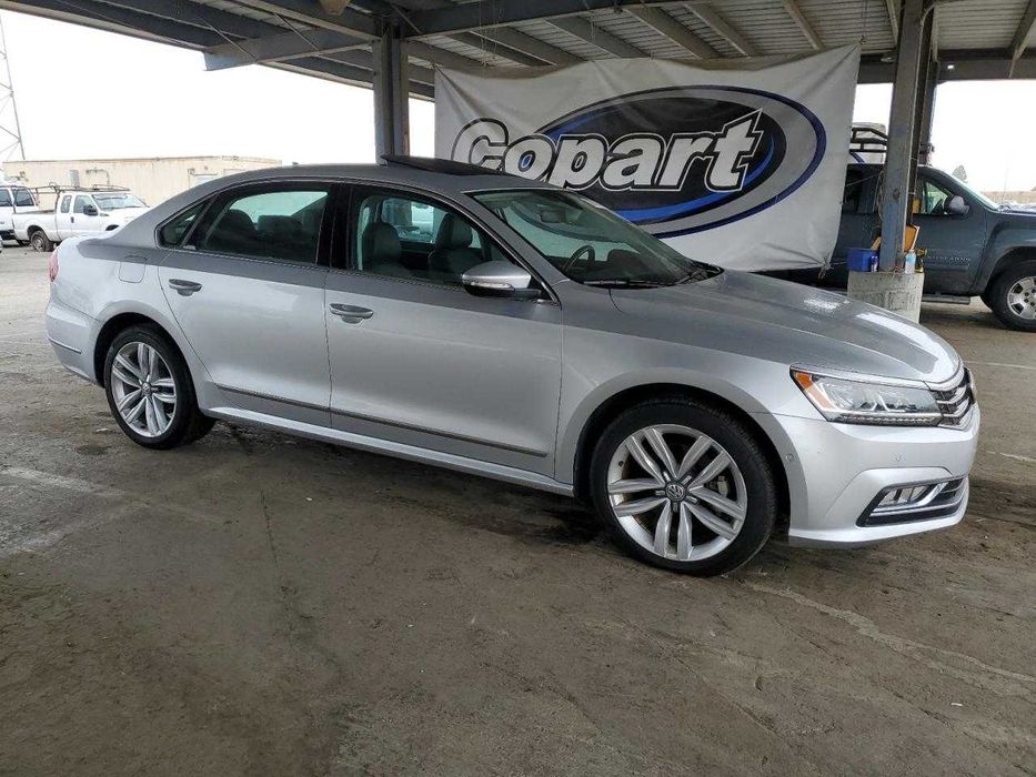 2017 Volkswagen Passat SEL Premium