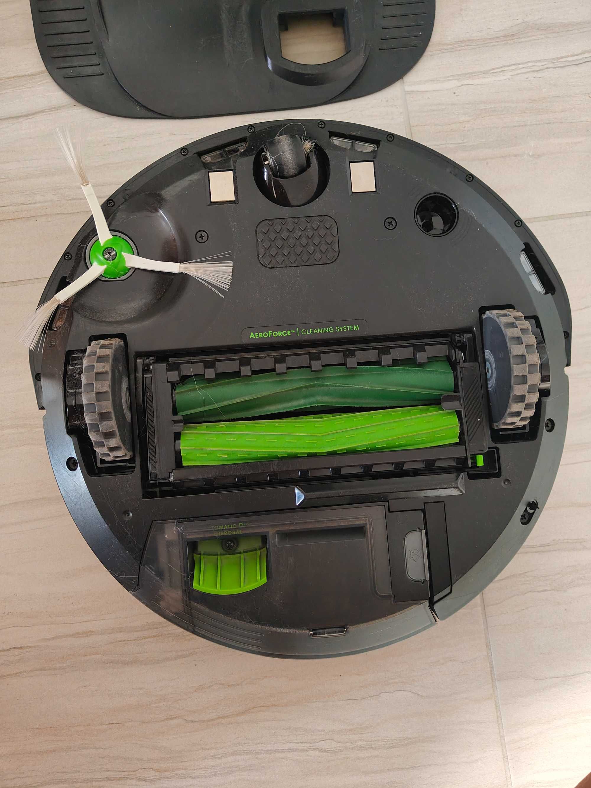iRobot Roomba i3 stacja dokująca