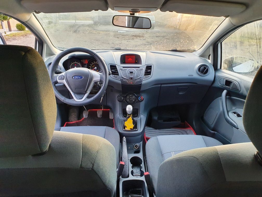 Pulpit konsola deska ford fiesta mk7 europa oryginalna