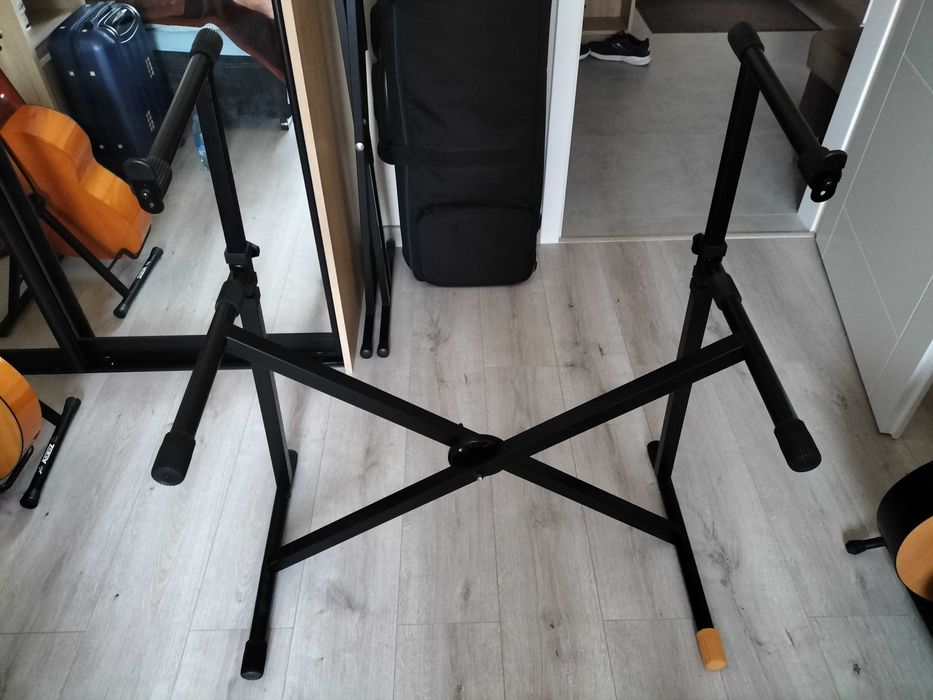 Statyw na dwa instrumenty Hercules KS 210B